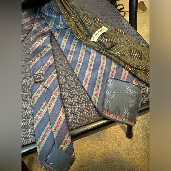 Mens Ties (Gucci and Giorgio Armani) - Picture 8 of 8